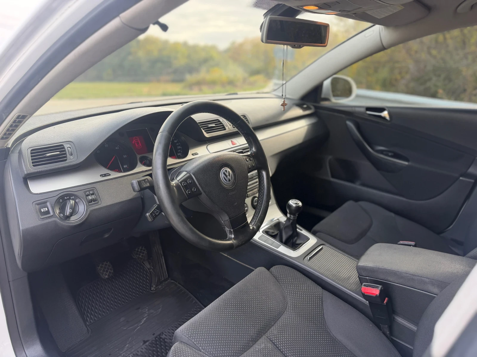 VW Passat, снимка 10 - Автомобили и джипове - 56706949