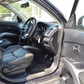 Mitsubishi Outlander 2.2 DI-D, снимка 5