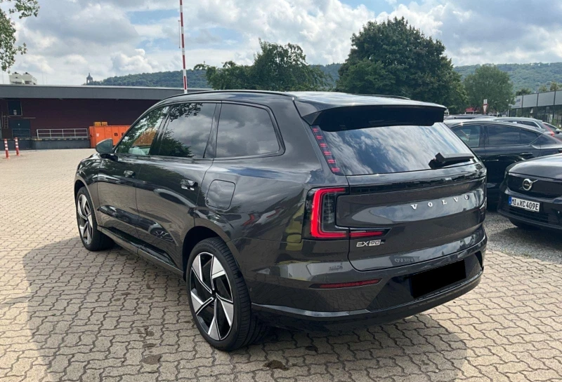 Volvo EX90 ULTRA-PURE* AWD* HEAD-UP* BOSE* DISTR* PANO* , снимка 6 - Автомобили и джипове - 52411911
