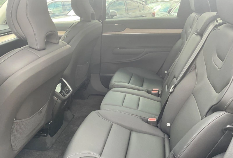 Volvo EX90 ULTRA-PURE* AWD* HEAD-UP* BOSE* DISTR* PANO* , снимка 12 - Автомобили и джипове - 52411911