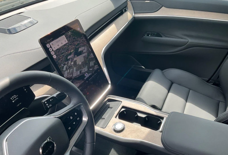 Volvo EX90 ULTRA-PURE* AWD* HEAD-UP* BOSE* DISTR* PANO* , снимка 10 - Автомобили и джипове - 52411911