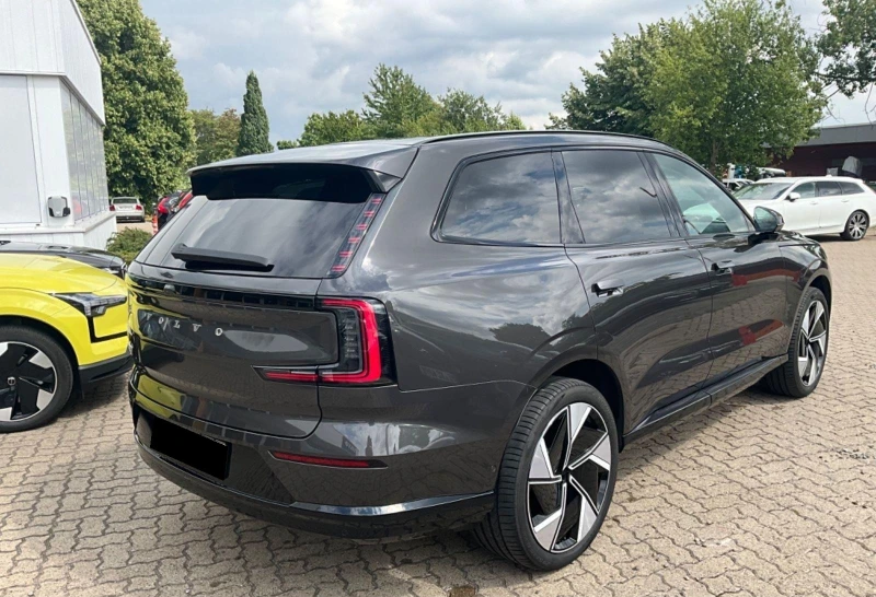 Volvo EX90 ULTRA-PURE* AWD* HEAD-UP* BOSE* DISTR* PANO* , снимка 4 - Автомобили и джипове - 52411911