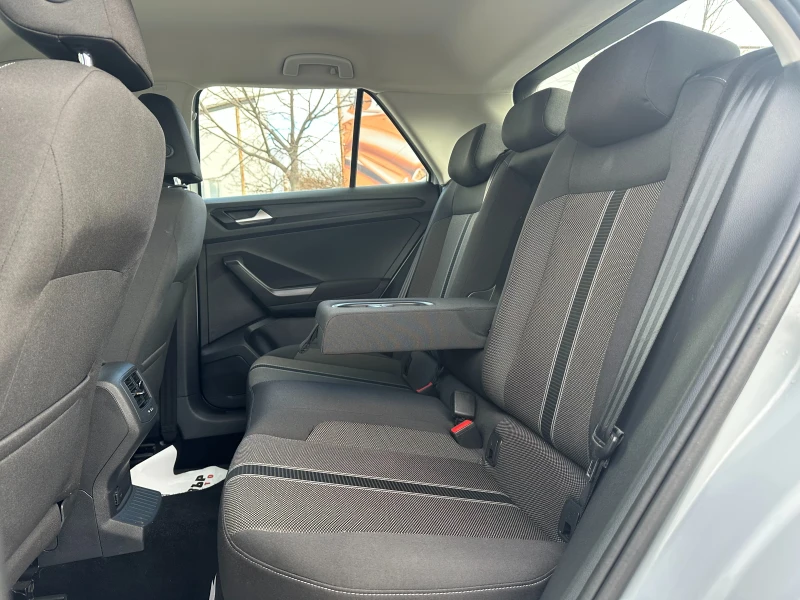 VW T-Roc 2.0i 190 к.с./ГАРАНЦИЯ, снимка 9 - Автомобили и джипове - 52690434