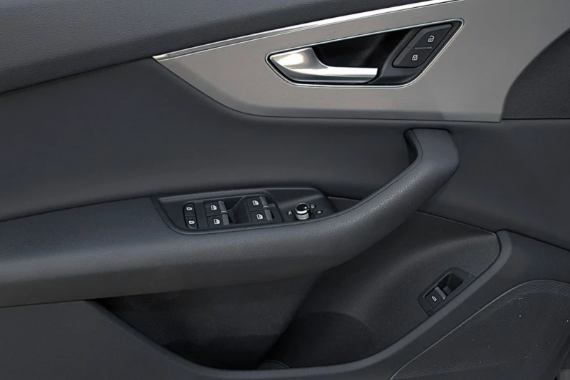 Audi Q7 45 TDI, снимка 13 - Автомобили и джипове - 53021352