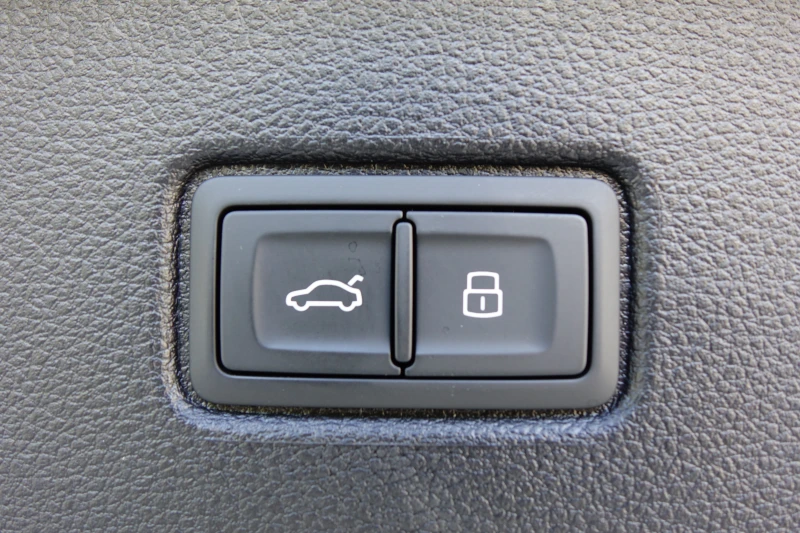 Audi Q7 3XS-LINE* RS* OLED LIGHTS* B&O* PANO* 360* , снимка 17 - Автомобили и джипове - 53040724