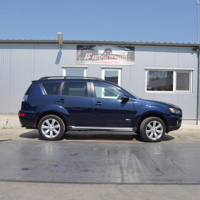 Mitsubishi Outlander 2.2 DI-D, снимка 2 - Автомобили и джипове - 29310138