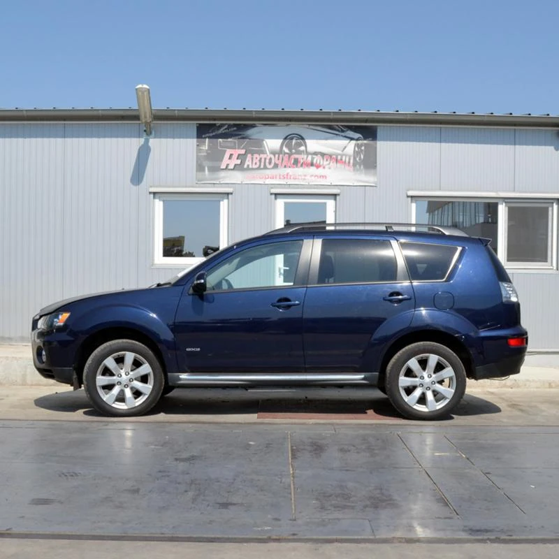 Mitsubishi Outlander 2.2 DI-D, снимка 3 - Автомобили и джипове - 29310138