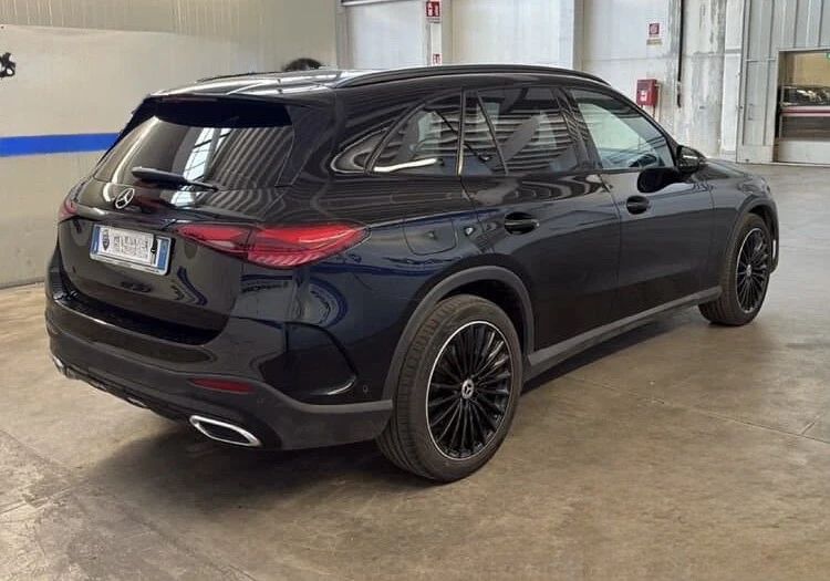 Mercedes-Benz GLC 220 AMG 4MATIC, снимка 4 - Автомобили и джипове - 55471083