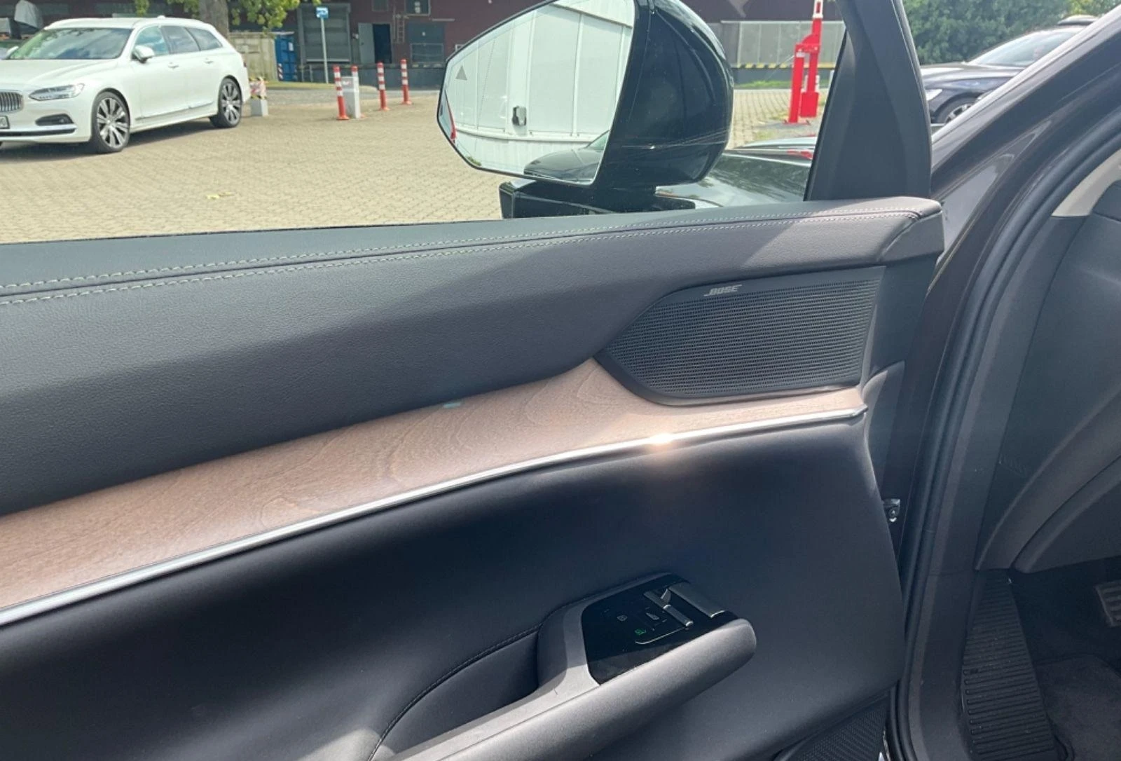 Volvo EX90 ULTRA-PURE* AWD* HEAD-UP* BOSE* DISTR* PANO*  - изображение 7