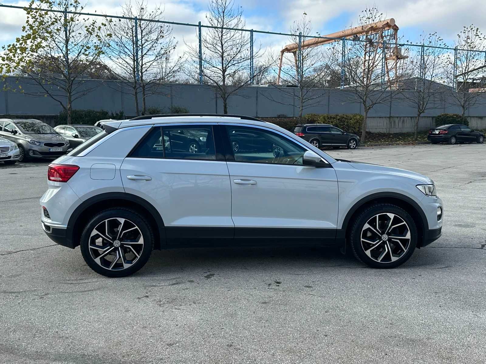 VW T-Roc 2.0i 190 к.с./ГАРАНЦИЯ - изображение 5