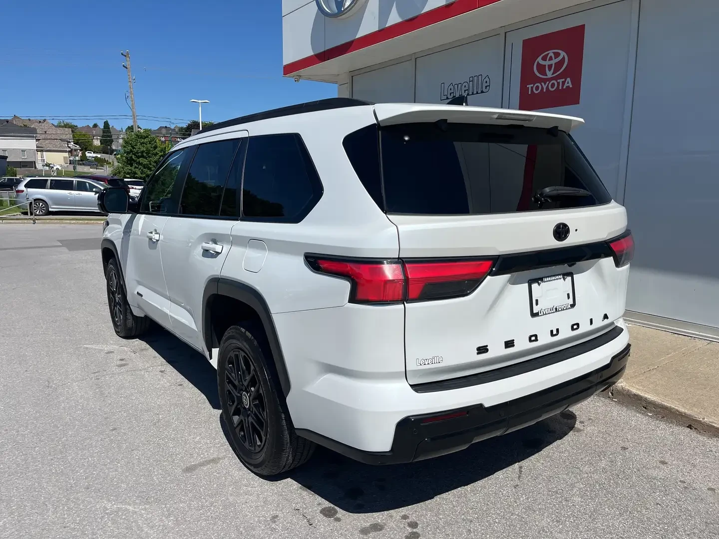 Toyota Sequoia LIMITED* AWD* ОБДУХВАНЕ* ОТ ТОЙОТА, снимка 3 - Автомобили и джипове - 55035047