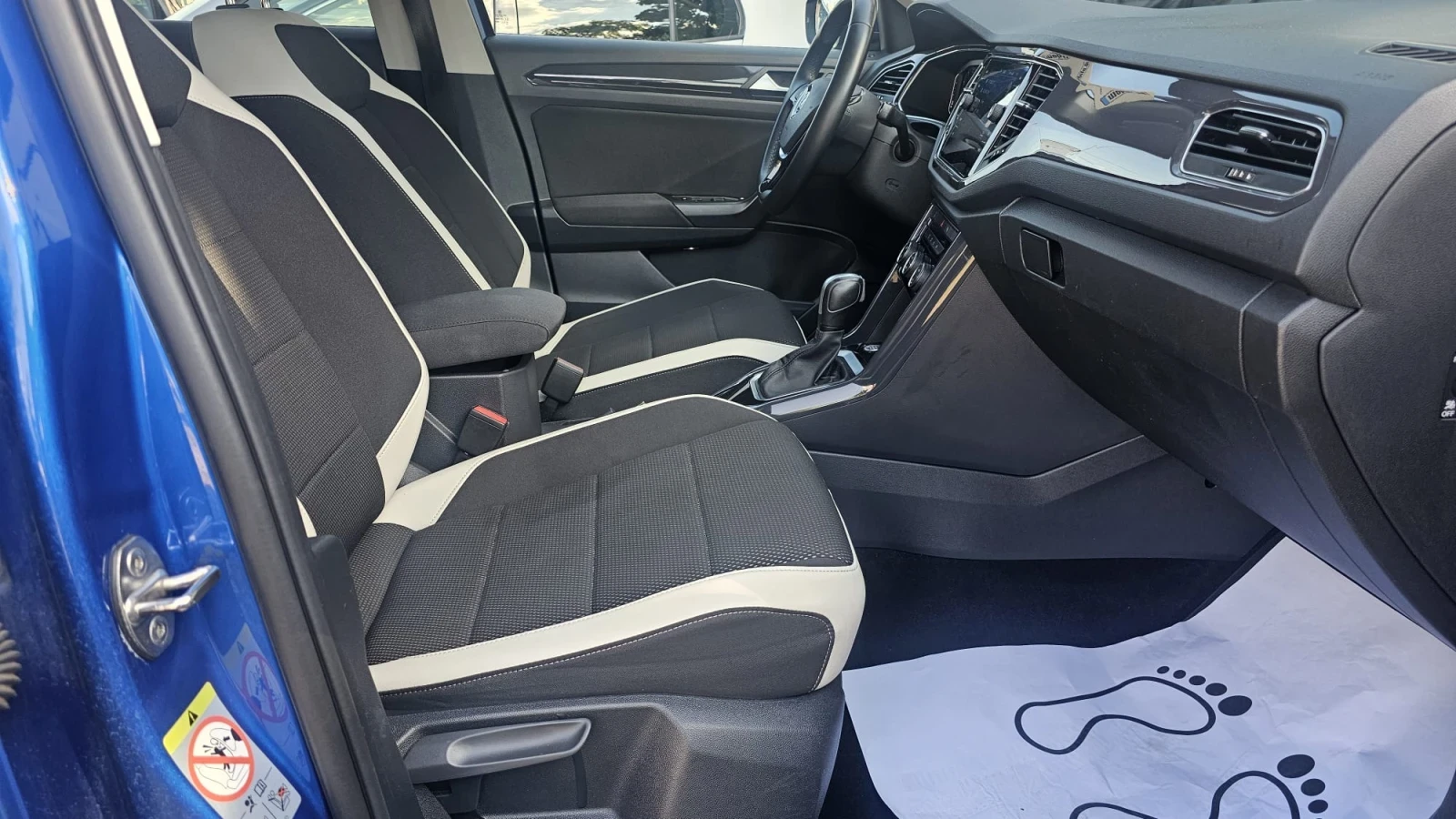 VW T-Roc 1.5 R LINE CarPlay КАМЕРА 7 Скорости , снимка 10 - Автомобили и джипове - 55052031