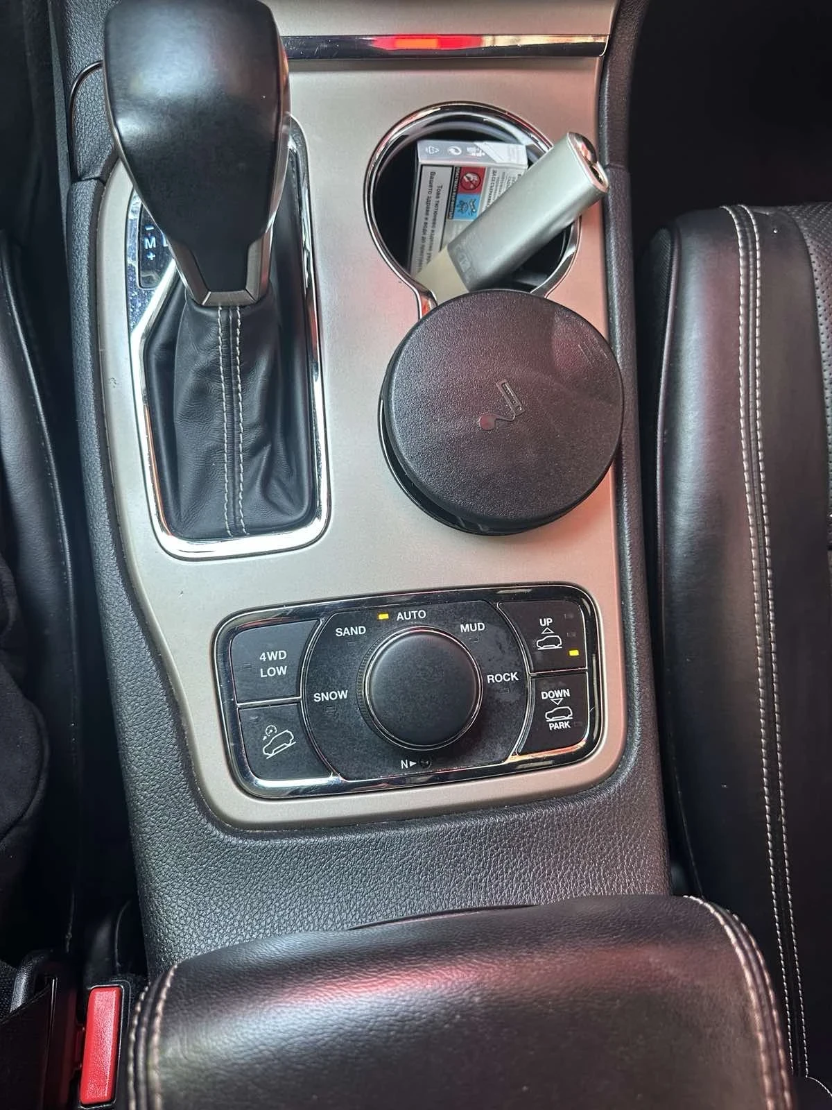 Jeep Grand cherokee 3.0CRD* Overland, снимка 7 - Автомобили и джипове - 55570269