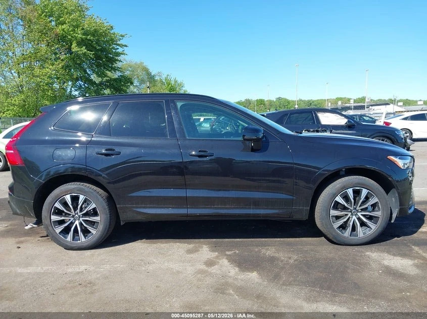 Volvo XC60 B5 Core AWD, снимка 11 - Автомобили и джипове - 55846875