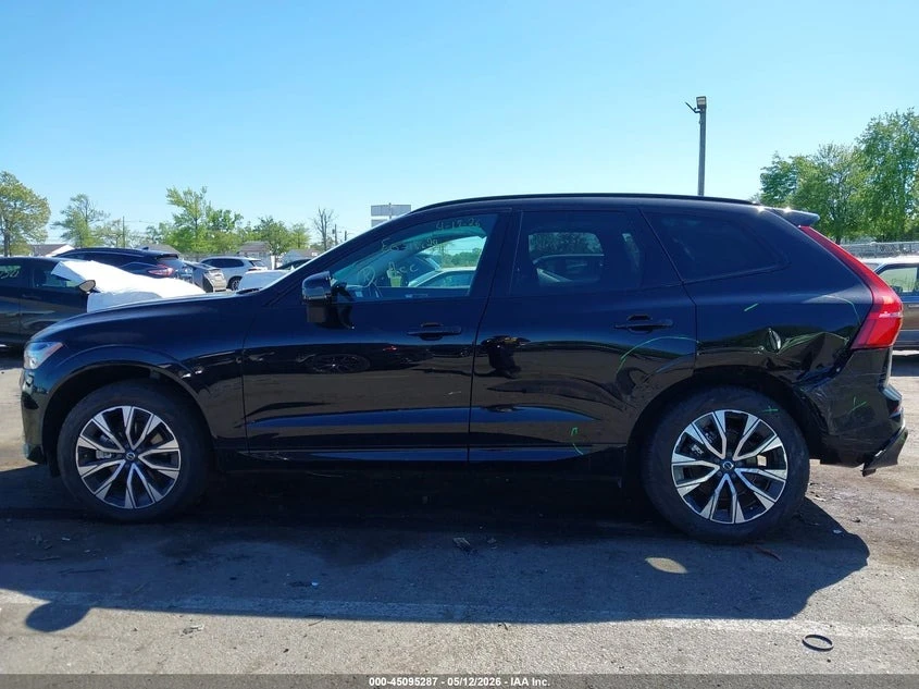 Volvo XC60 B5 Core AWD, снимка 12 - Автомобили и джипове - 55846875