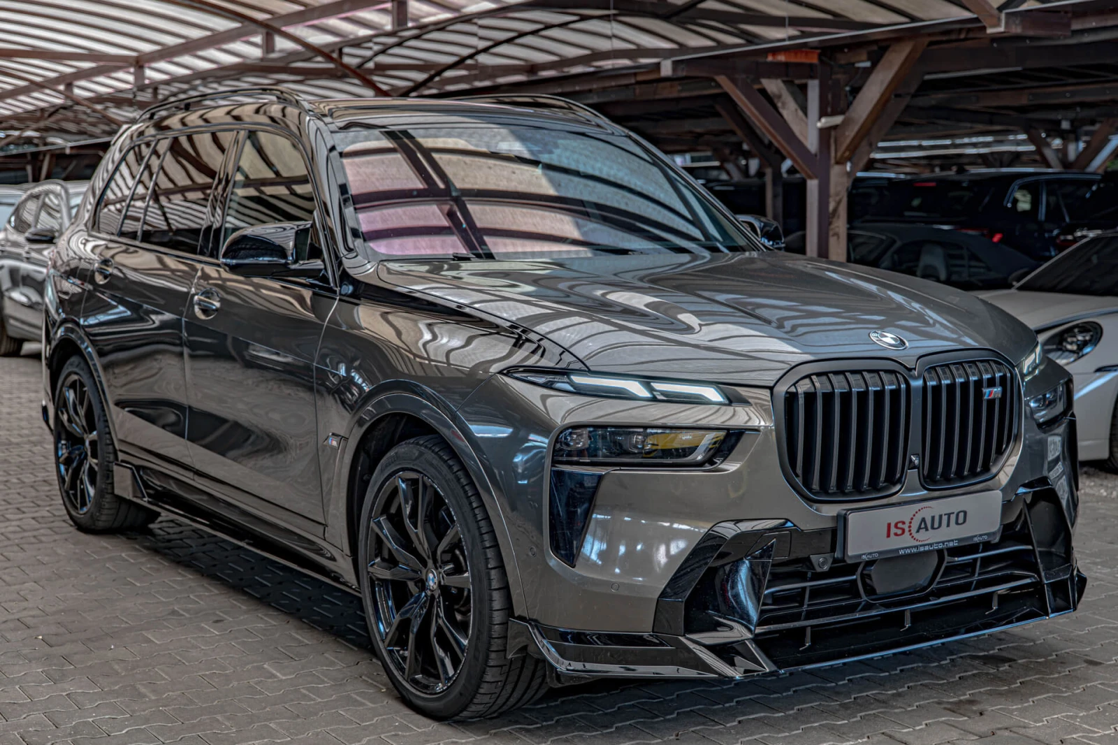 BMW X7 M60I/Harman Kardon/Панорама/Камера 360/Карбон/Aero, снимка 2 - Автомобили и джипове - 55936213