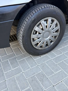 Ford Transit 2.2тдци, снимка 10