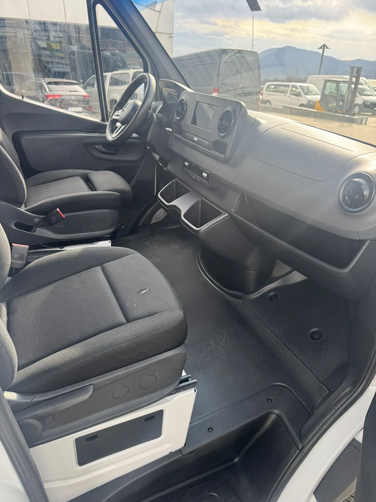 Mercedes-Benz Sprinter 314 Клима/Гаранция, снимка 9 - Бусове и автобуси - 53709375