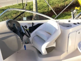 Моторна яхта Rinker 246 CAPTIVA, снимка 8