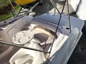 Моторна яхта Rinker 246 CAPTIVA, снимка 4