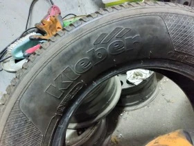 Гуми Зимни 205/70R16, снимка 4 - Гуми и джанти - 39124002