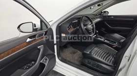 VW Passat 2.0TDI PRESTIGE! PANO/HEAD-UP/CAM, снимка 10
