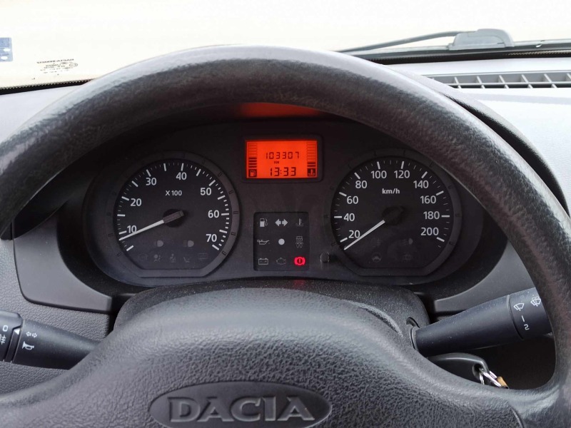 Dacia Logan, снимка 12 - Автомобили и джипове - 44700003