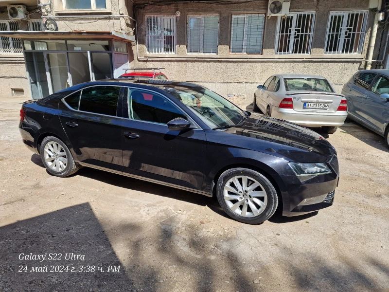 Skoda Superb, снимка 6 - Автомобили и джипове - 46992948