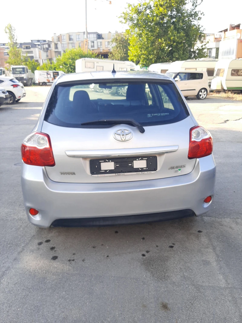 Toyota Auris 1.4 D4D/90к.с. Face, снимка 16 - Автомобили и джипове - 46793976