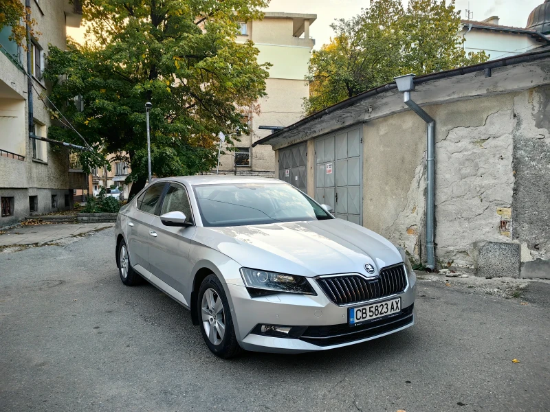 Skoda Superb, снимка 3 - Автомобили и джипове - 48525135