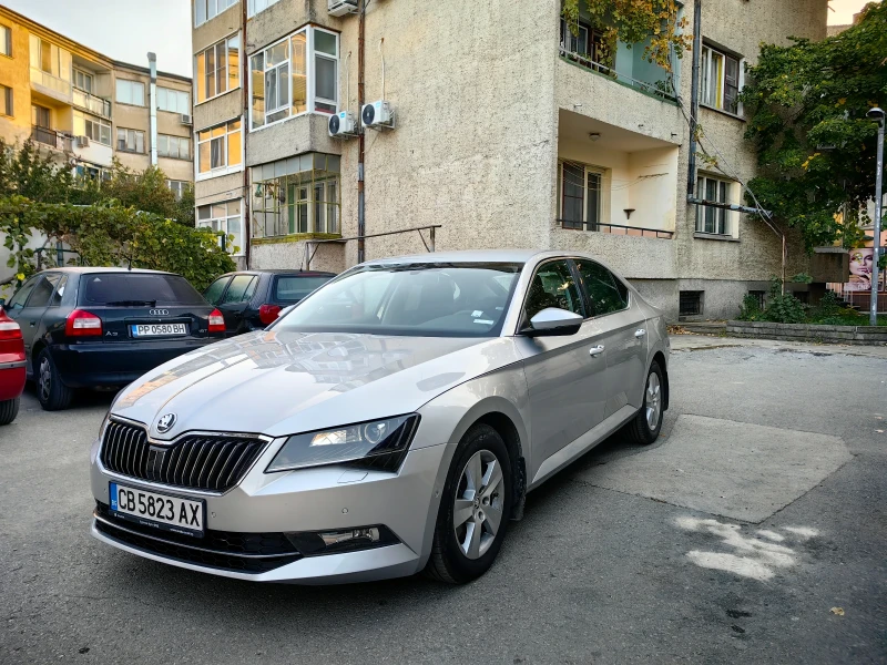 Skoda Superb, снимка 1 - Автомобили и джипове - 48525135