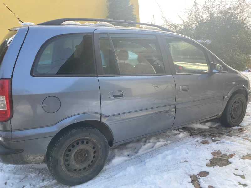 Opel Zafira, снимка 6 - Автомобили и джипове - 48717096