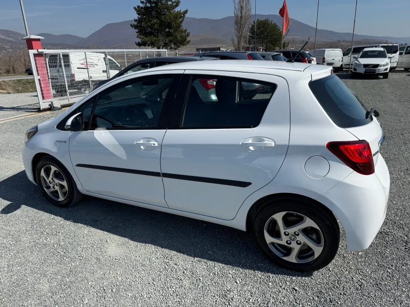 Toyota Yaris (KATO НОВА)^(ХИБРИД), снимка 9 - Автомобили и джипове - 49390585