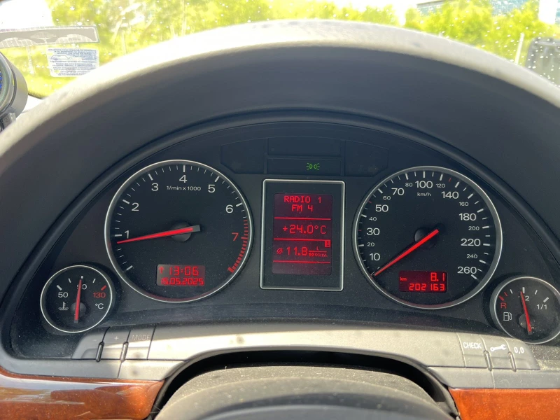 Audi A4 1.8T Quattro, снимка 6 - Автомобили и джипове - 51559367