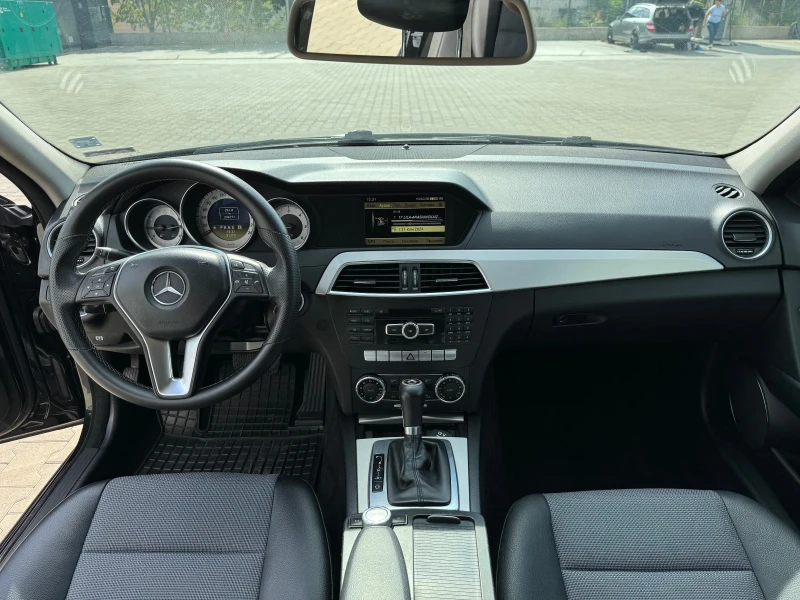 Mercedes-Benz C 220 AMG LINE* BI-XENON* АВТОМАТ* ОБСЛУЖЕН!, снимка 10 - Автомобили и джипове - 52474591