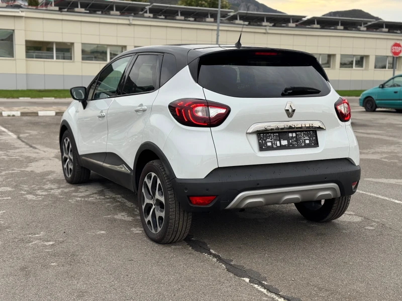 Renault Captur, снимка 5 - Автомобили и джипове - 51879468