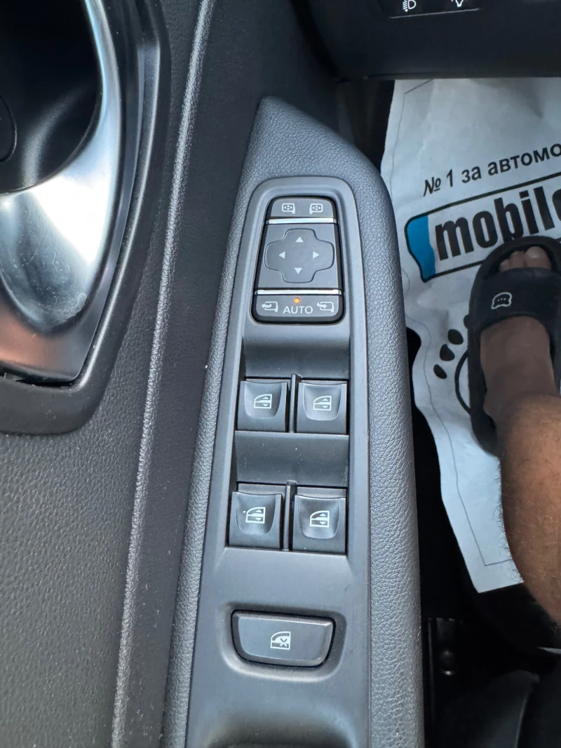 Renault Captur, снимка 13 - Автомобили и джипове - 51879468