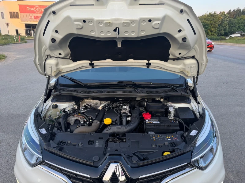 Renault Captur, снимка 6 - Автомобили и джипове - 51879468