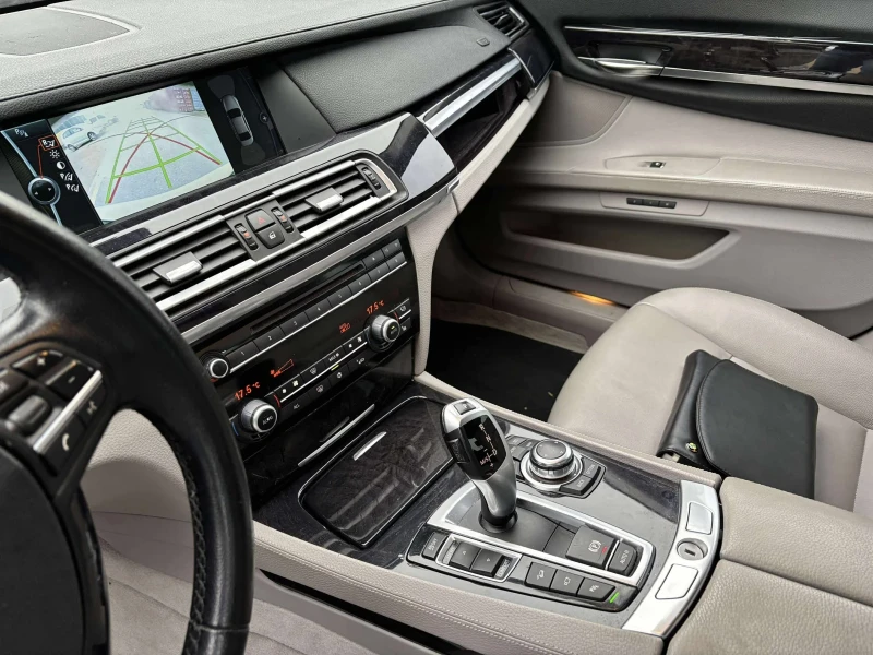 BMW 750 160km / Уникат / Luxury Line / Xdrive, снимка 9 - Автомобили и джипове - 52355189