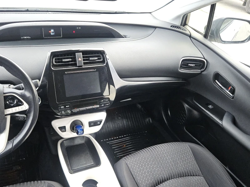 Toyota Prius 1.8hybrid---fulll, снимка 12 - Автомобили и джипове - 52653733