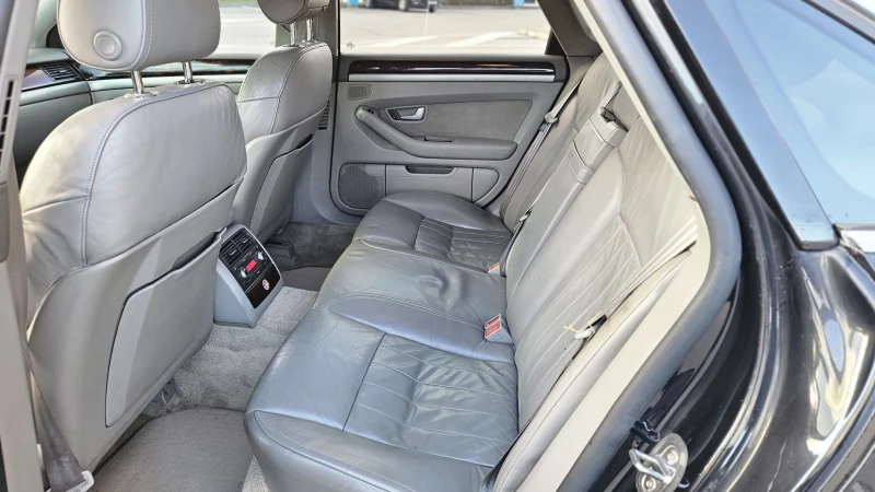 Audi A8, снимка 8 - Автомобили и джипове - 52958336