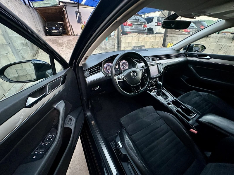 VW Passat 2.0 TDI Highline Обслужен, Дигитал, Автоматик, снимка 9 - Автомобили и джипове - 53191455