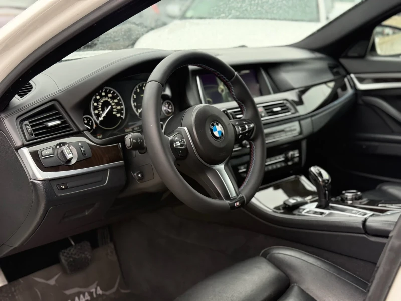 BMW 550 i* 2016г* FACE* M Pack* 177.000KM* ТОП Състояние* , снимка 7 - Автомобили и джипове - 53276729