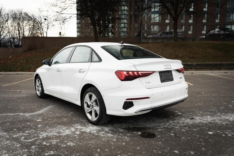 Audi A3 40 TFSI* quattro Komfort* АвтоКредит* (ЦЕНА ДО БГ), снимка 4 - Автомобили и джипове - 53292666