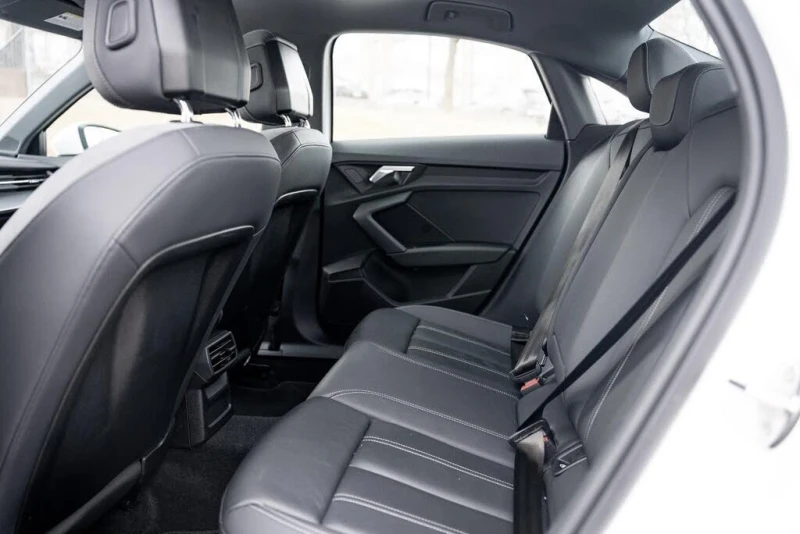 Audi A3 40 TFSI* quattro Komfort* АвтоКредит* (ЦЕНА ДО БГ), снимка 8 - Автомобили и джипове - 53292666