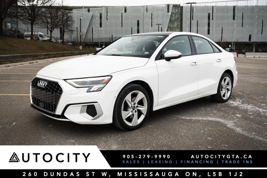 Audi A3 40 TFSI* quattro Komfort* АвтоКредит* (ЦЕНА ДО БГ), снимка 1