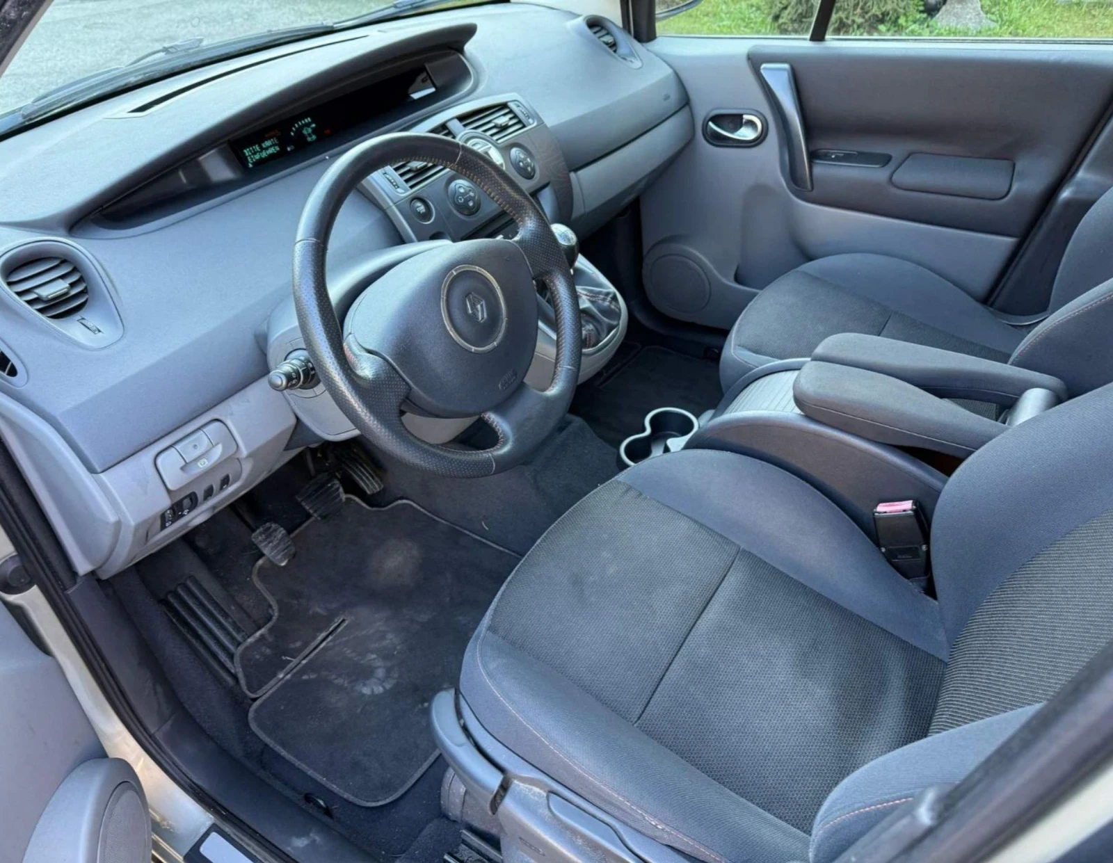 Renault Scenic 1.9TDI(131)* CROSS-EDITION* НОВ ВНОС*  - изображение 9