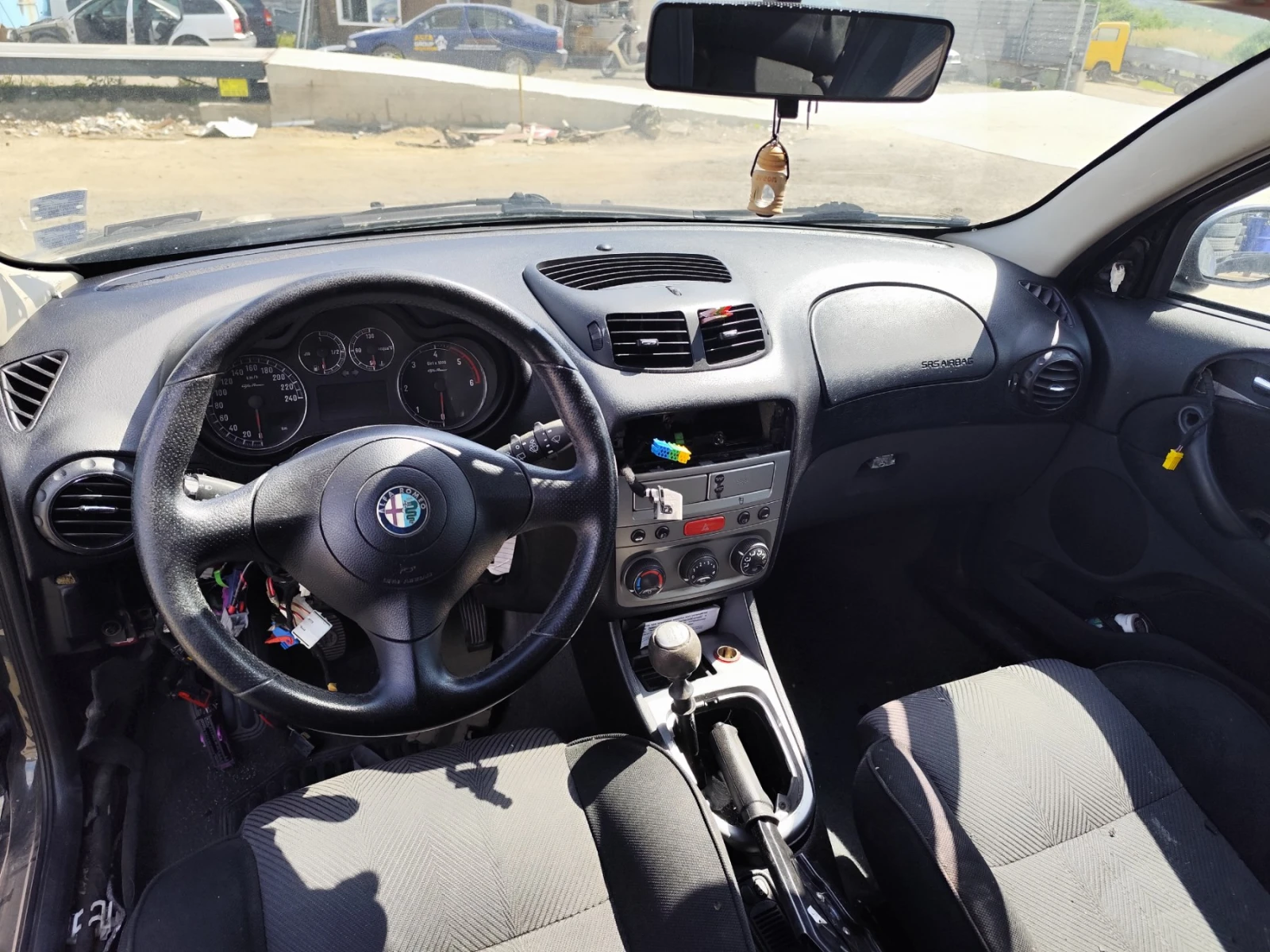 Alfa Romeo 147 1.9JTD - изображение 5