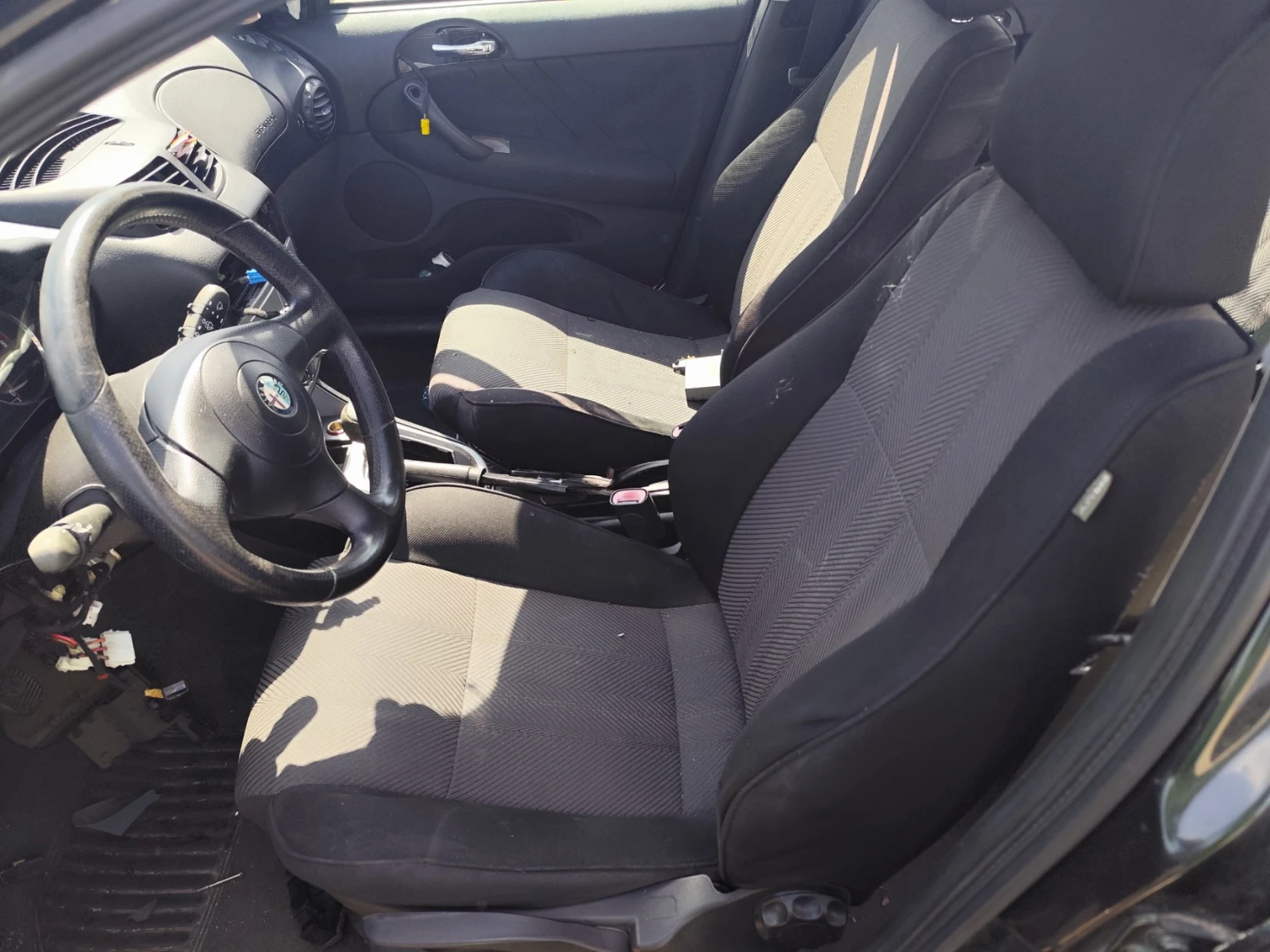 Alfa Romeo 147 1.9JTD - изображение 6
