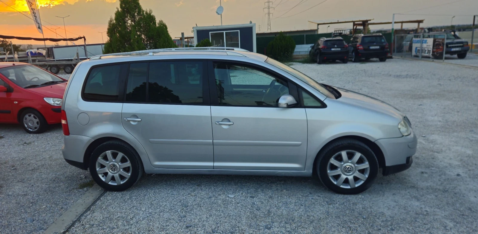 VW Touran 1.9TDI highline 2007г.7местен.6скорости - изображение 4